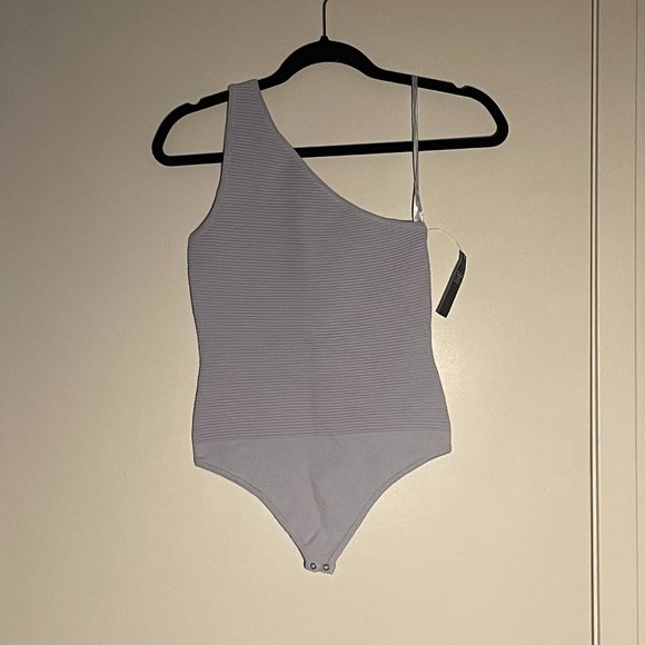 NWT | ABERCROMBIE | Light Blue Ribbed One-Shoulder Bodysuit | XS | - Picture 2 of 5